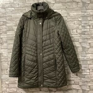 Andrew Marc size M hunter green lightweight quilted hood coat (C0010)